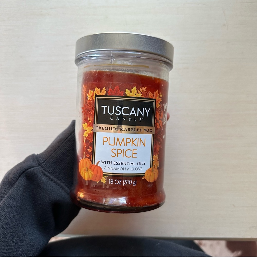 Tuscany Candle Co (Pumpkin Spice)